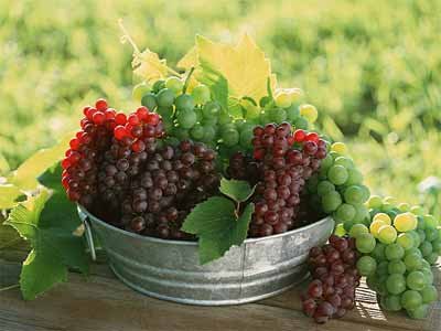 Салаты с виноградом