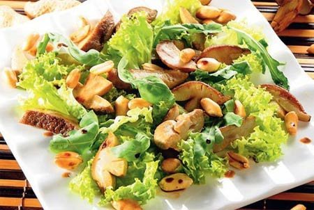 Салат с белыми грибами