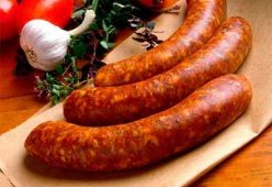 Салаты с копченой колбасой