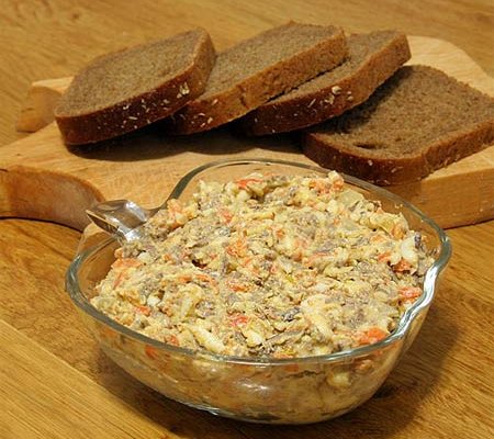 Салат из свиной печени