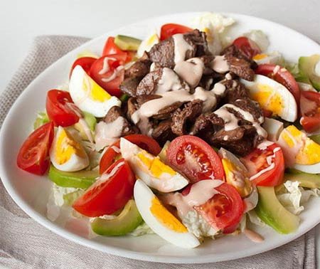Салат с куриной печенью