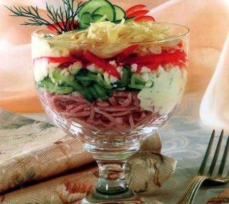 Салат с языком и ветчиной