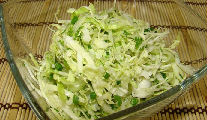 Салат из капусты с огурцом