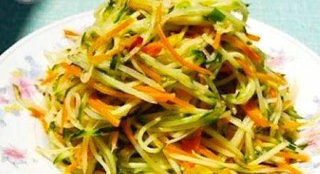 Салат из капусты кольраби