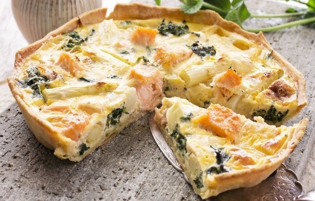 Быстрый пирог с рыбой