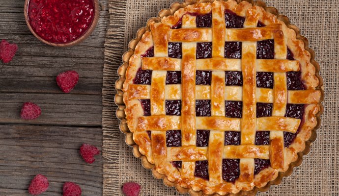 Вкусный пирог на маргарине с вареньем