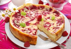 Открытый пирог с ягодами