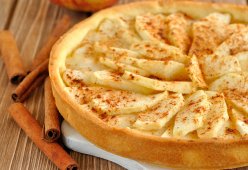Дрожжевой пирог с яблоками