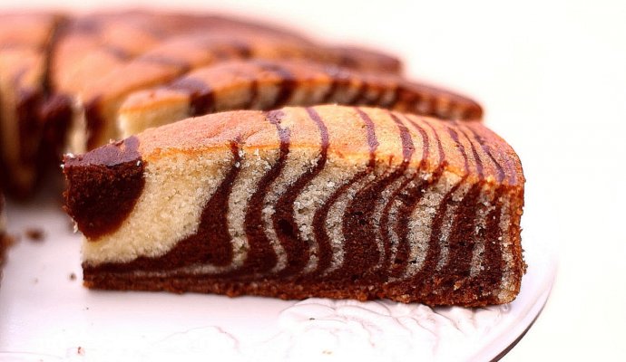 Пирог «Зебра» на кефире