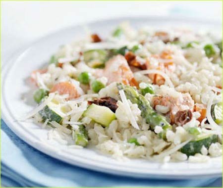 Салат с рисом и рыбой