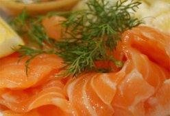 Салаты с соленой семгой