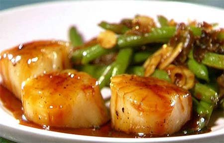 Салат из морских гребешков