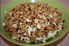 Рецепт салата с кедровыми орешками