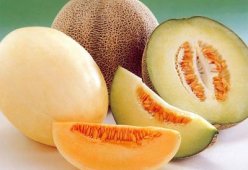 Салаты с дыней