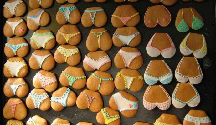 Э-эх, куличи куличики, бабки бабульки!