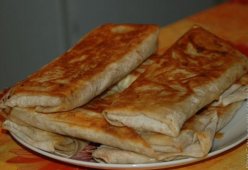 Мясной фарш в лаваше