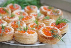 Волованы с красной икрой