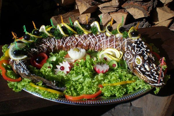 Щука, фаршированная грибами