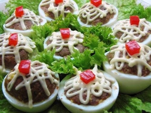 Яйца с начинкой из печени трески