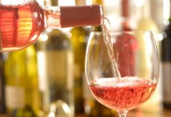 Розовое сухое вино