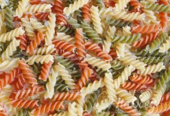 Паста фузилли цветная