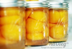 Персики консервированные