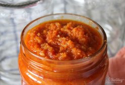 Икра из моркови с томатами