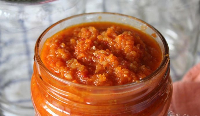 Икра из моркови с томатами