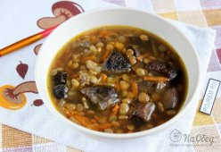 Суп из чечевицы с сушеными грибами