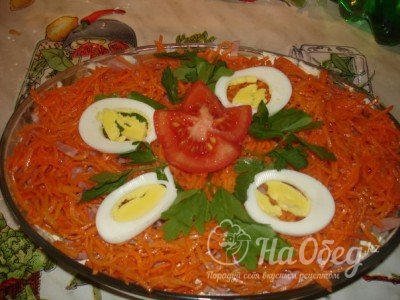Салат из ветчины с сыром и корейской морковкой
