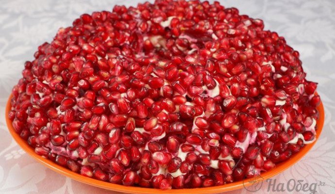 Салат «Гранатовые бусы»