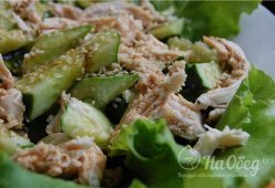 Салат-закуска из курицы со свежими огурцами