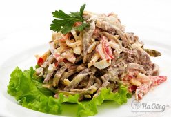 Салат с говяжьим языком и болгарским перцем