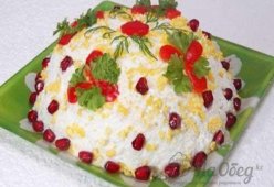 Салат с копченой курицей и черносливом