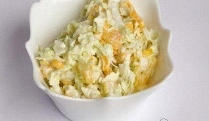 Салат из пекинской капусты с кукурузой