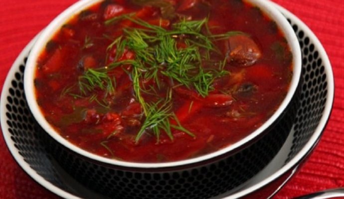Красный борщ со свеклой