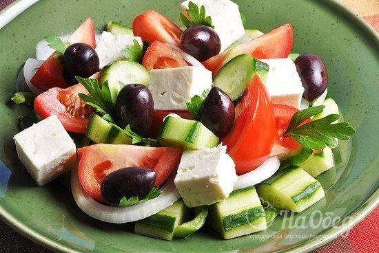 Греческий салат с брынзой
