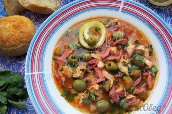 Солянка с колбасой