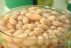 Консервированные белые бобы