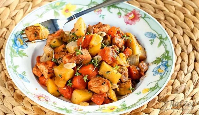 Гуляш из индейки