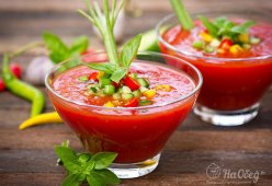 Гаспачо с авокадо и сельдереем