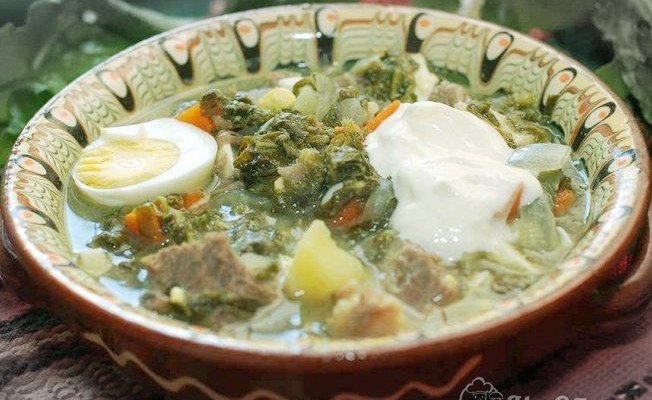 Зеленый борщ с пшеном