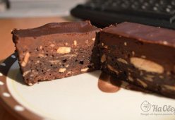 Брауни с миндалем