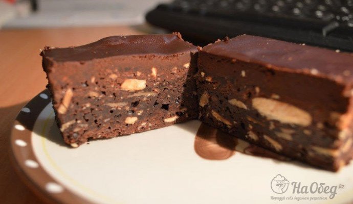 Брауни с миндалем