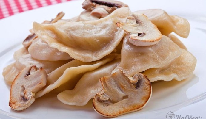 Вареники с грибами