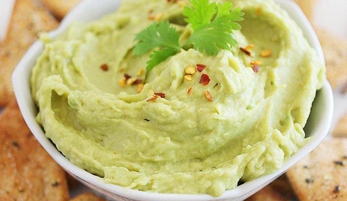 Хумус с авокадо