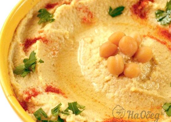 Хумус с кедровыми орехами