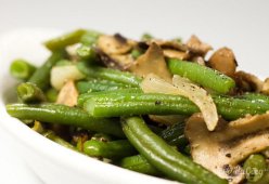 Стручковая фасоль с грибами