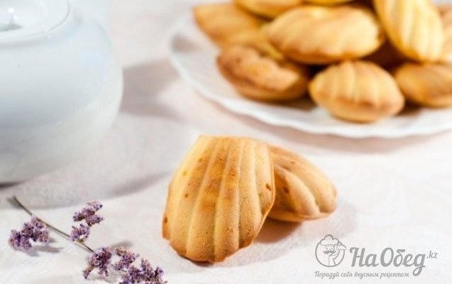 Печенье «Мадлен» с лавандовым медом
