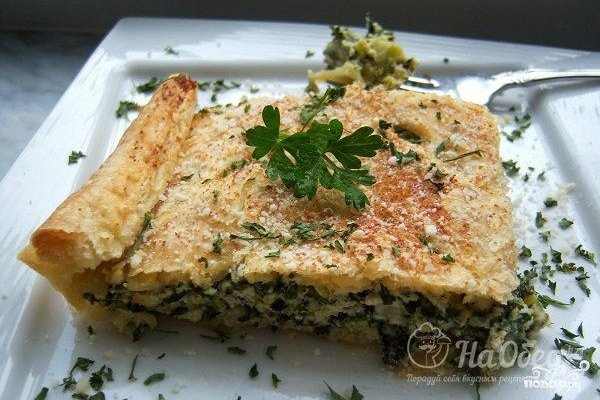 Слоеный пирог с брокколи